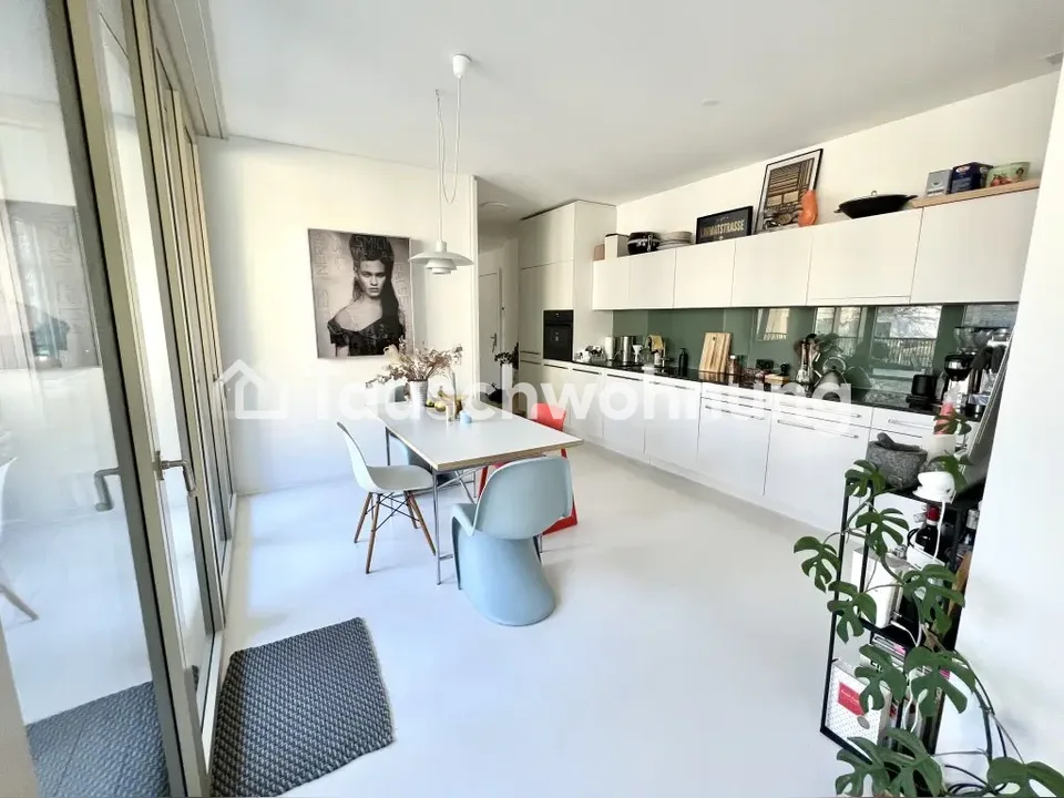 Urbane Neubau-Architekturperle mit Blick auf Grünpark