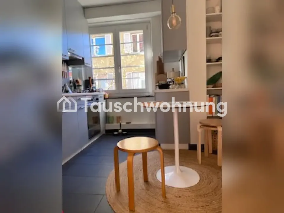 Charmante, sonnige Altbauwohnung an Sackgasse
