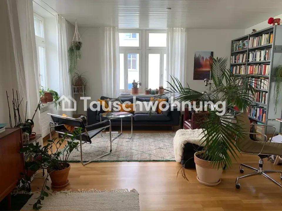 Grosszügige 3,5 (eigentlich 4)-Zimmerwohnung in Wiedikon