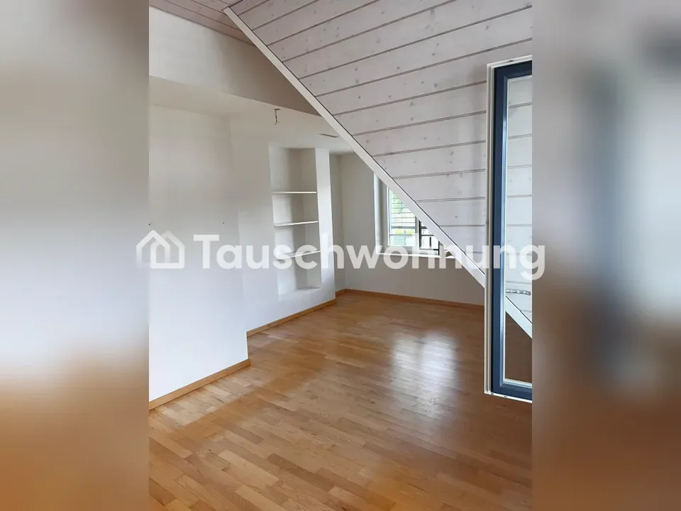 Direkt am Wald und bei der Forchbahn