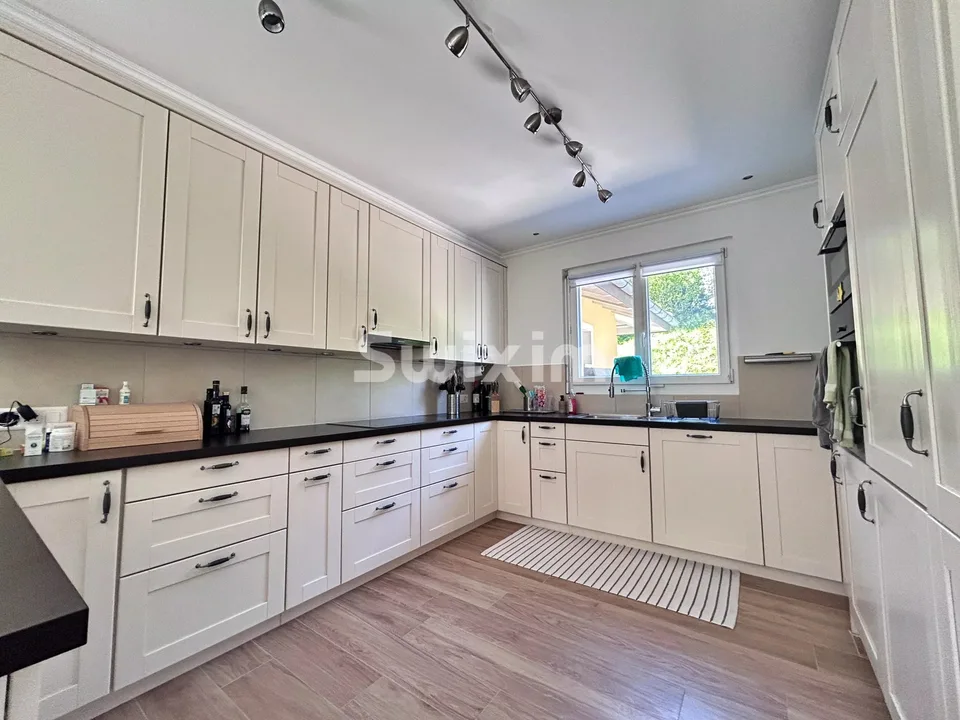 Location courte durée, Villa meublée 5.5 pièces  ! Coup de coeur assuré !