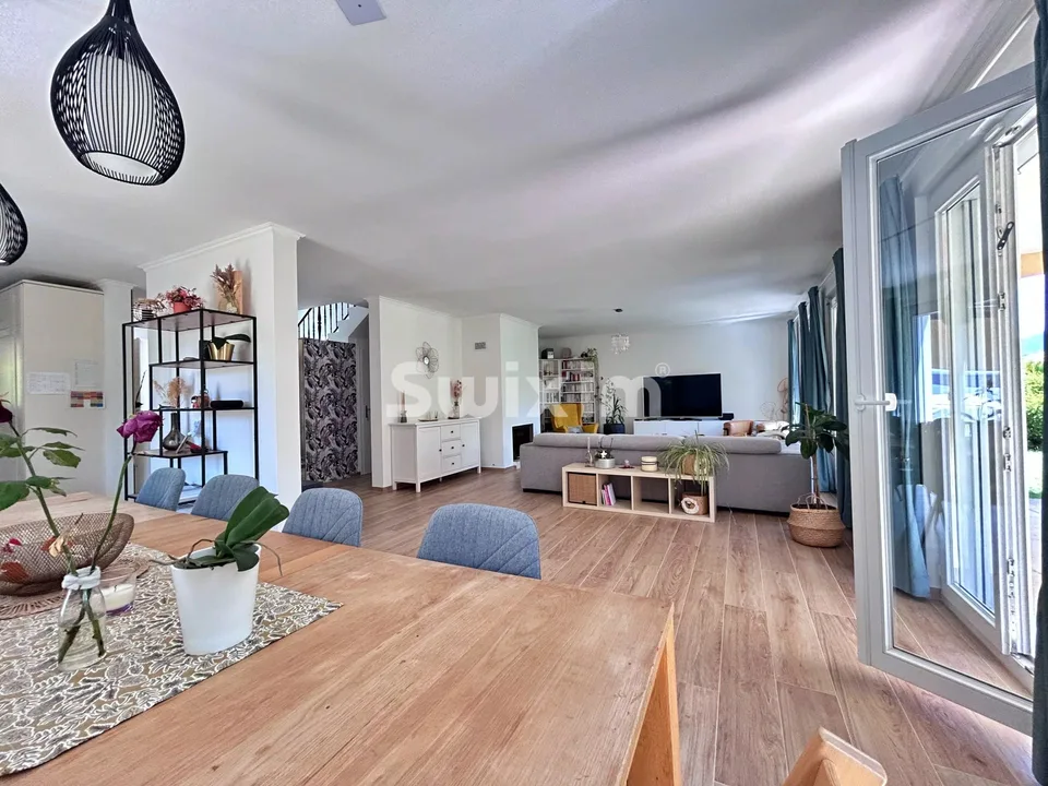 Location courte durée, Villa meublée 5.5 pièces  ! Coup de coeur assuré !