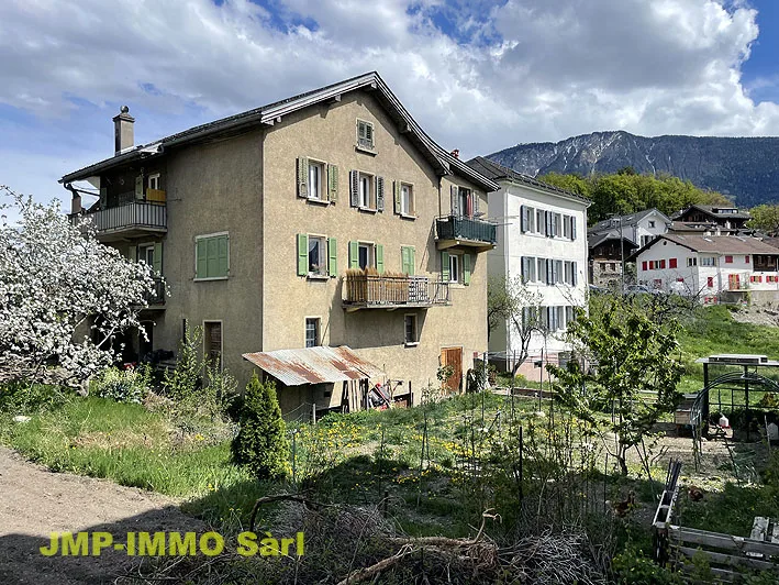 À Saisir au coeur du village de Miège