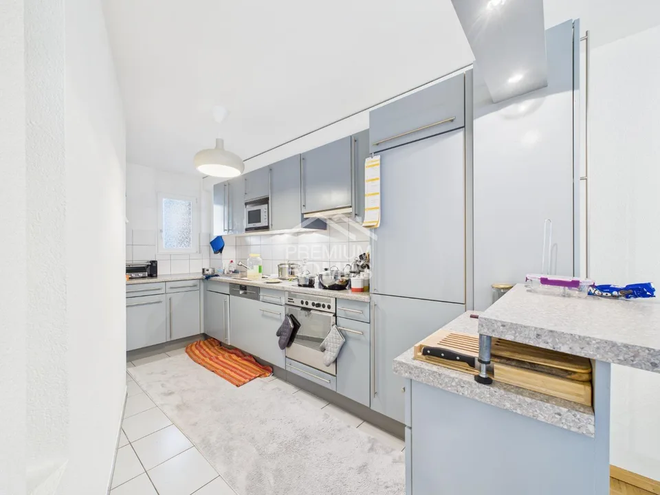 Dream Home in Ground Floor Apartment + Hobby Room