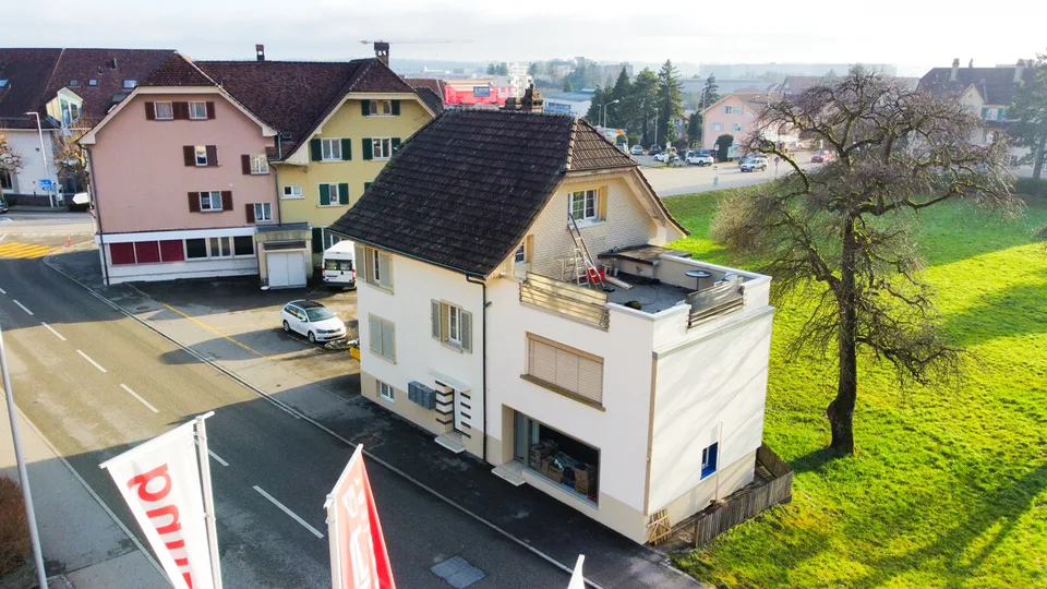 Immobile residenziale e commerciale flessibile per co-living, studio e uso commerciale