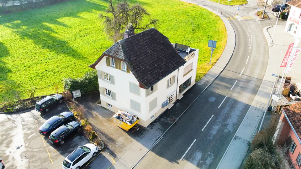 Immobile residenziale e commerciale flessibile per co-living, studio e uso commerciale