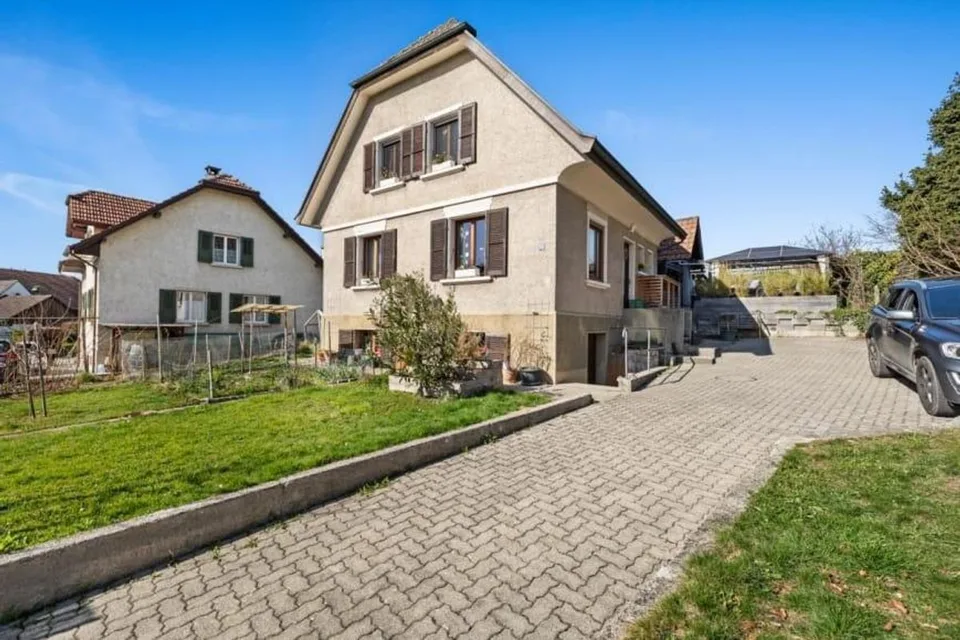 Tolles freistehendes Einfamilienhaus mit Pool in Möhlin