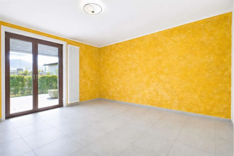 Caslano: Geräumiges Haus 4.5 mit Garten – Foto 7 von 13