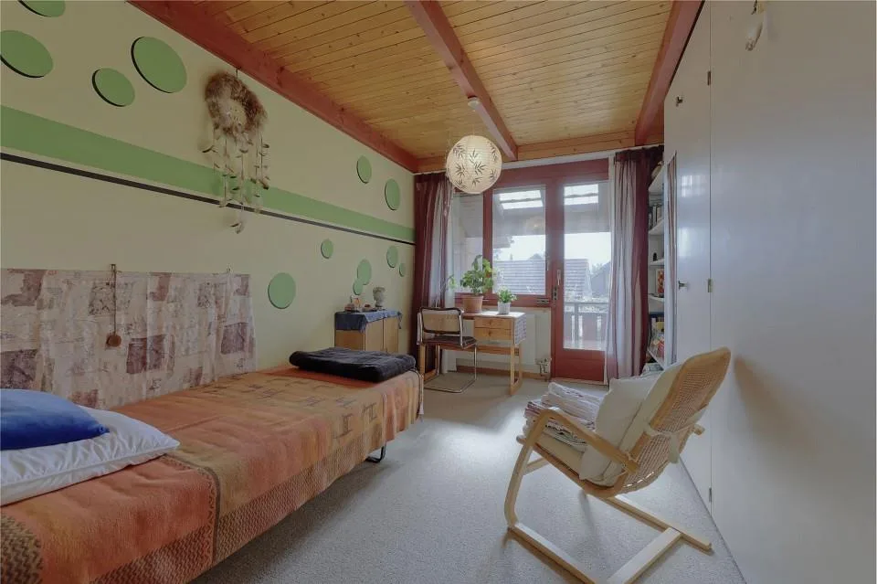 Casa angolare 5½ locali con potenziale e bel giardino