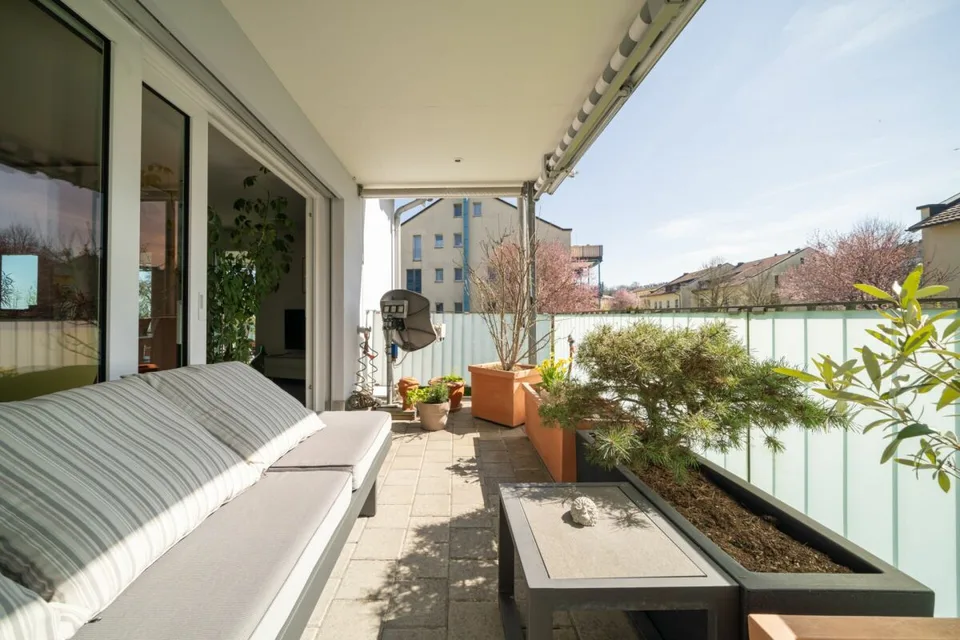 Grosszügige Minergie-Wohnung mit 31 m² Terrassenfläche nahe Zürich