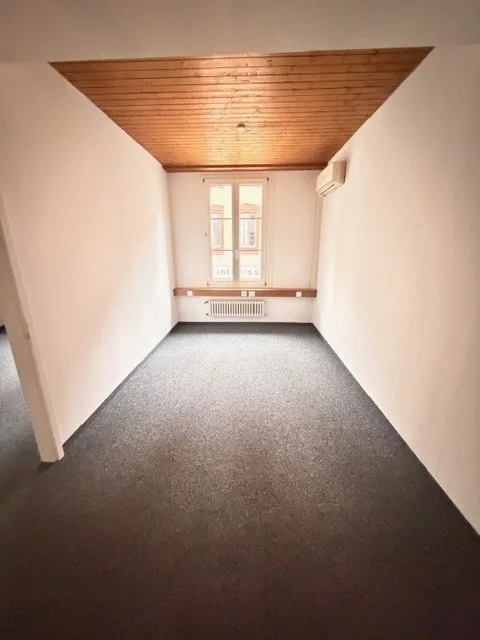 Bureaux sous-location abordables pour au moins 1 an – photo 7 sur 8