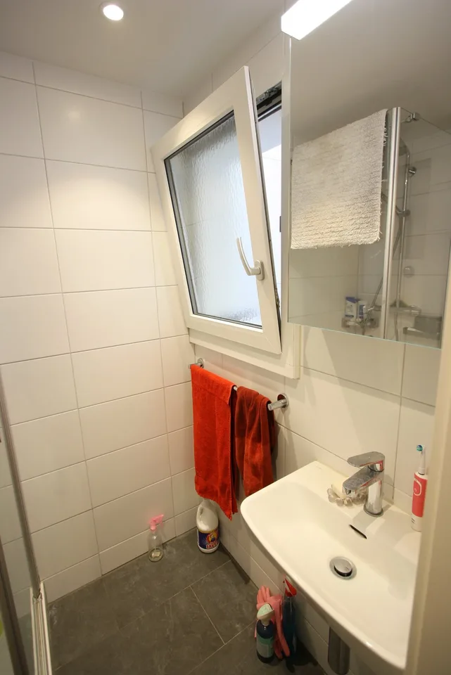 Charmante appartement 3.5 pièces avec balcon à Ostermundigen - Disponible à partir de septembre.