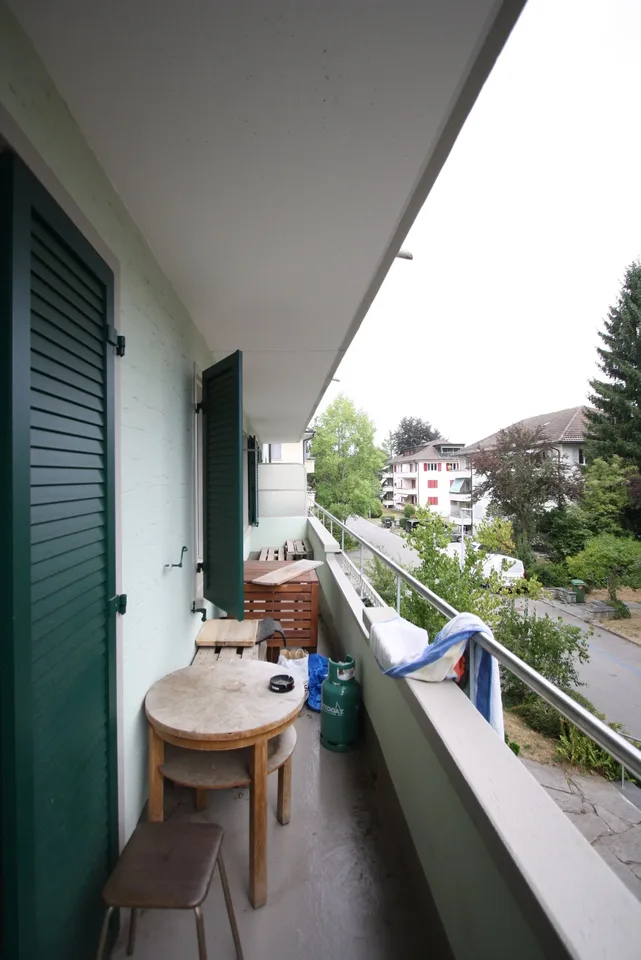 Charmante appartement 3.5 pièces avec balcon à Ostermundigen - Disponible à partir de septembre.