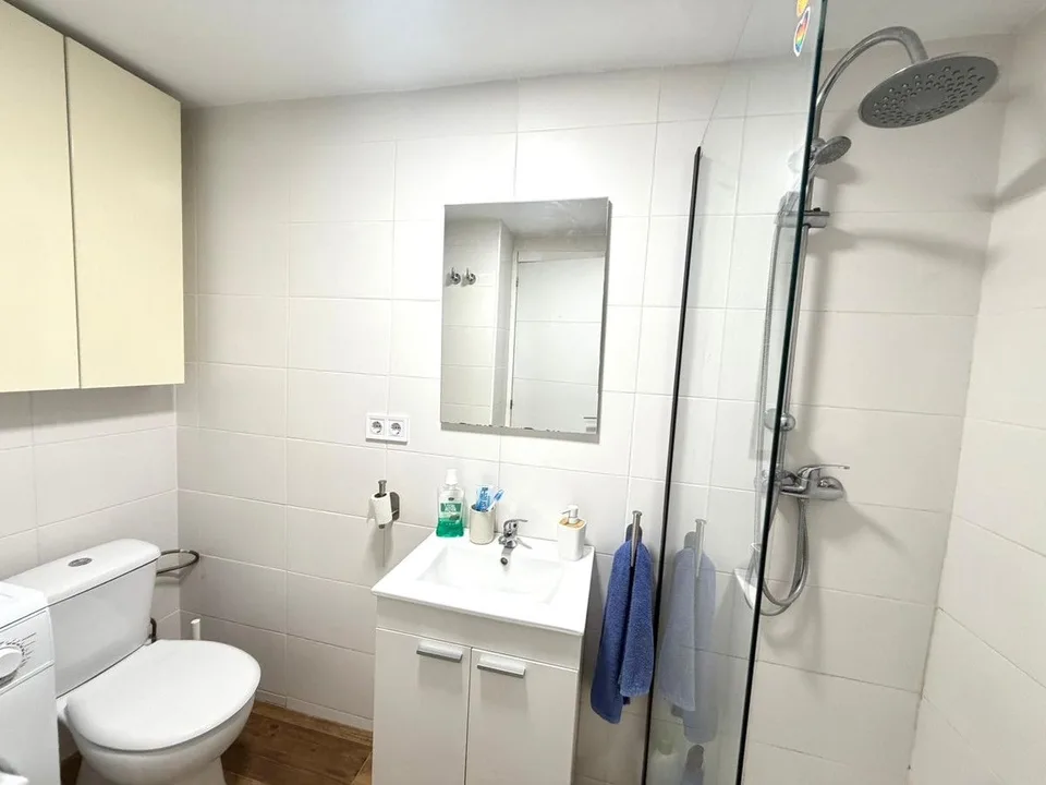 Studio 24 m2 confortable avec chambre séparée au au centre ville