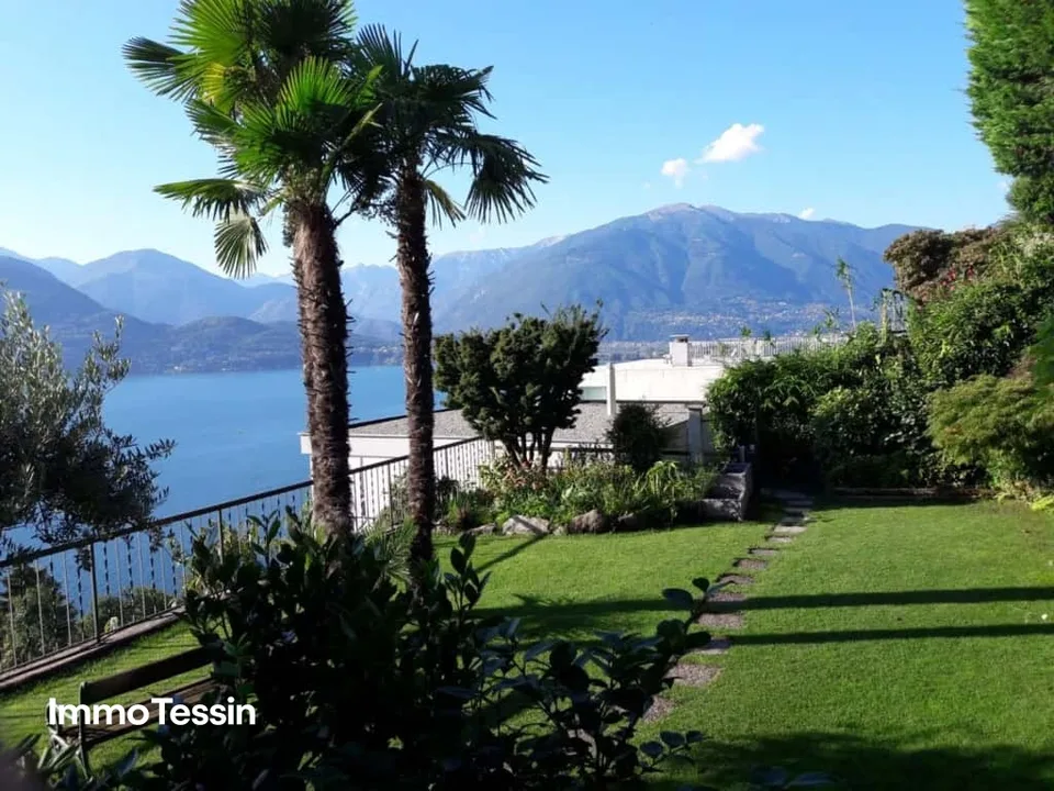 OPPORTUNITÉ EXCLUSIVE : Villa de luxe avec piscine, jardin et vue imprenable sur le lac au bord du lac Majeur – photo 6 sur 13