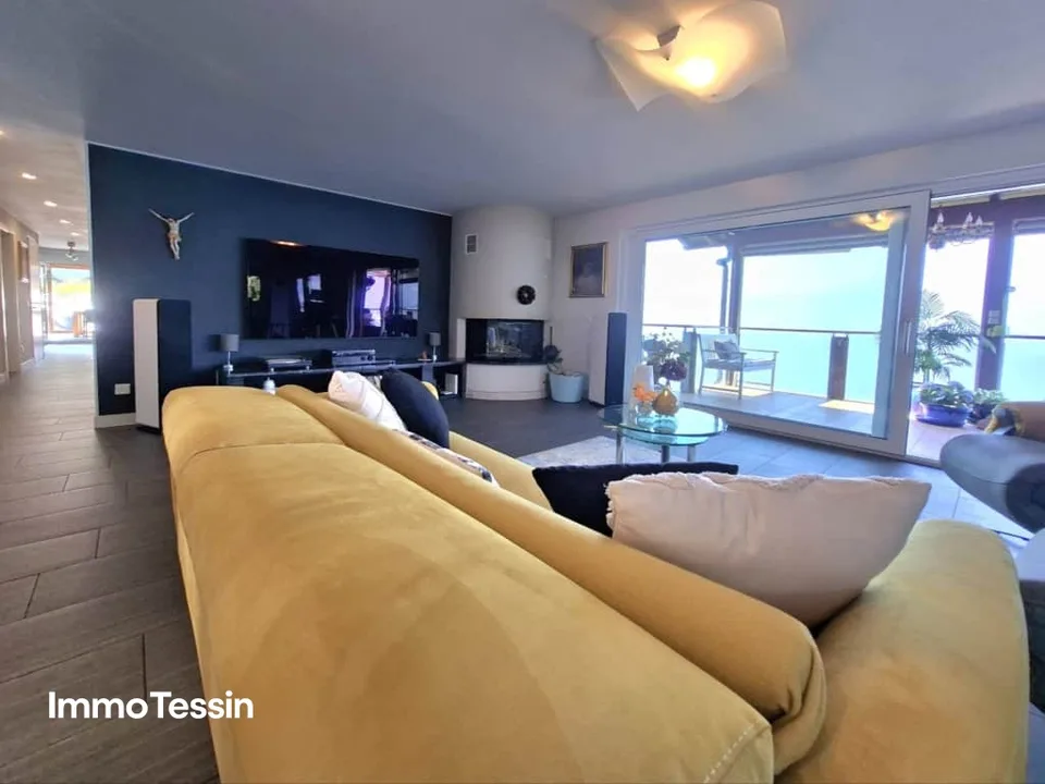 OPPORTUNITÉ EXCLUSIVE : Villa de luxe avec piscine, jardin et vue imprenable sur le lac au bord du lac Majeur – photo 7 sur 13