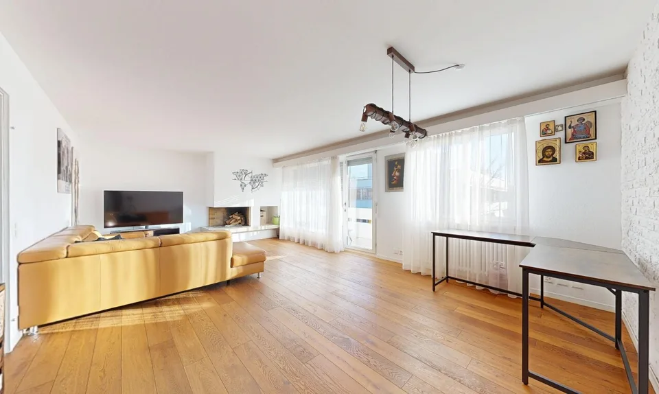 Renovated 3.5-room apartment with balcony and garden in Oberwil