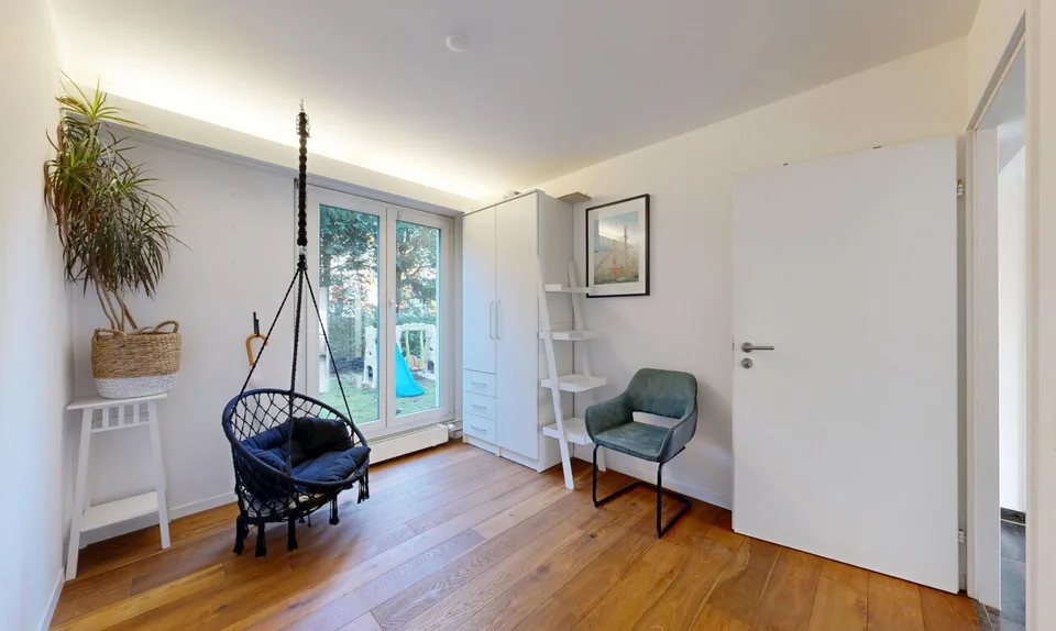 Renovated 3.5-room apartment with balcony and garden in Oberwil