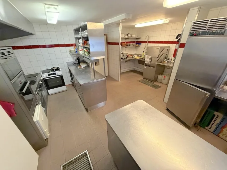 Beau gîte avec appartement et chambres de bien-être pour les invités à vendre