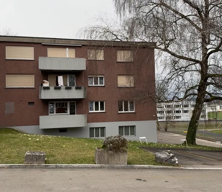 Helle und gemütliche Wohnung in ruhigem Quartier