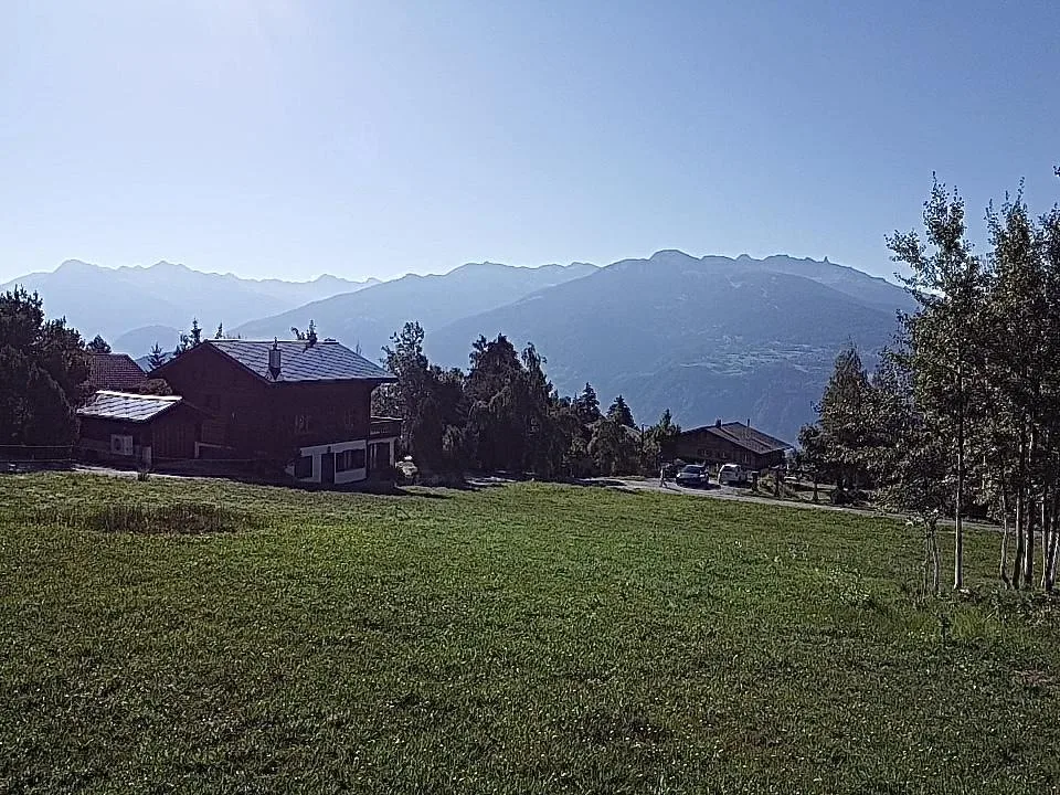 Parzellen mit positivem Bescheid der Gemeinde für einen Bau.
