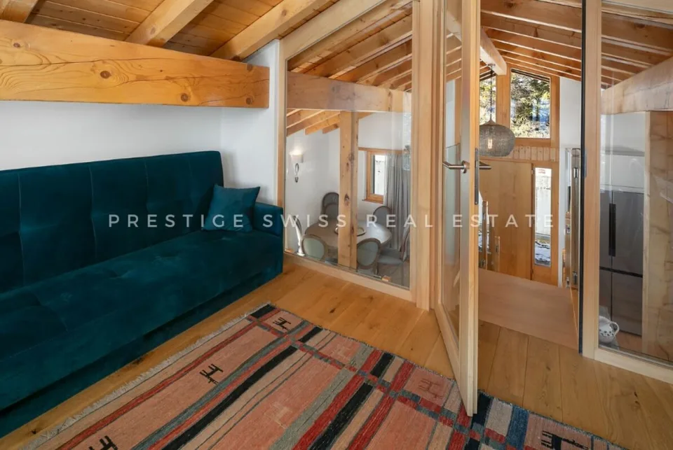 Family chalet or bright pied-à-terre in Anzère