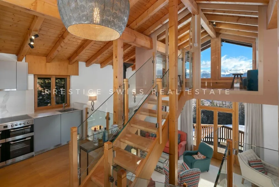 Family chalet or bright pied-à-terre in Anzère