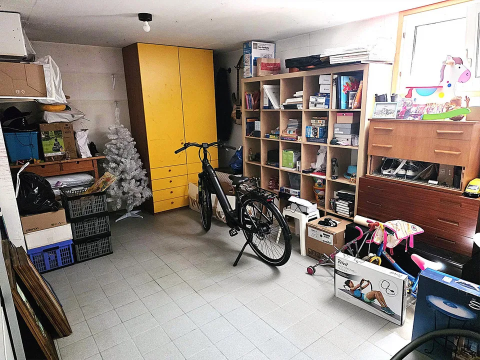 Spacious Single-Family House in Castione