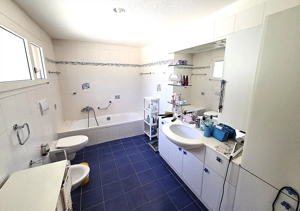 Spacious Single-Family House in Castione