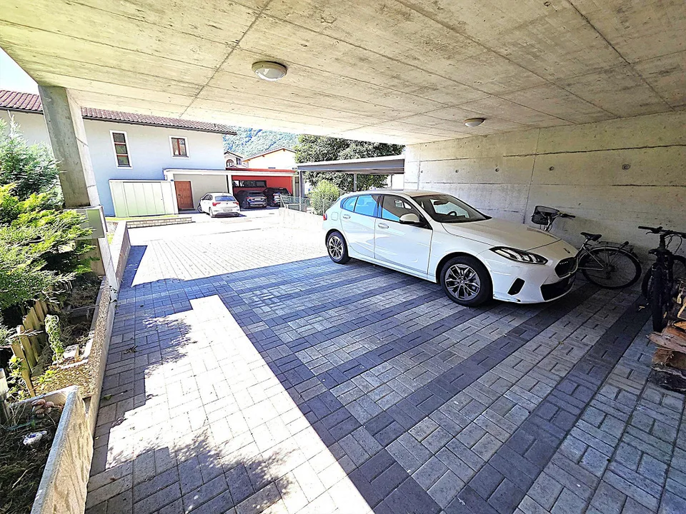 Spacious Single-Family House in Castione