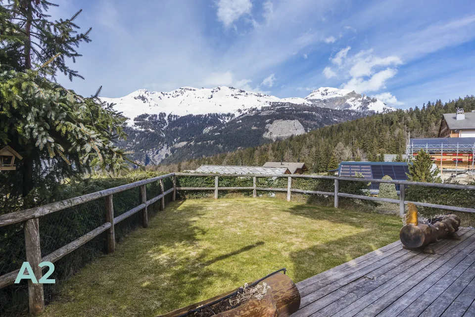 Chalet con vista mozzafiato sulla valle e le Alpi