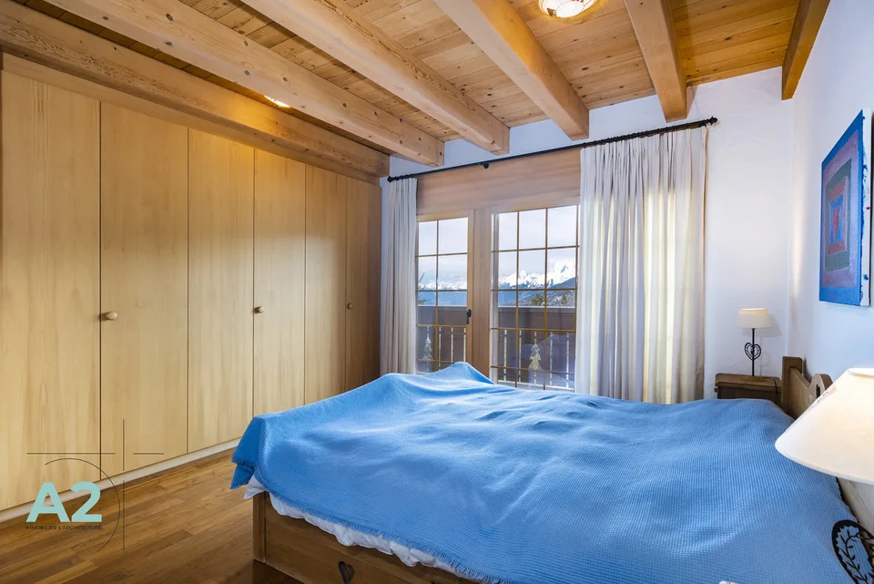 Chalet con vista mozzafiato sulla valle e le Alpi