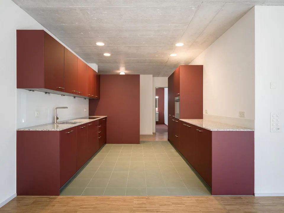 Modern 3.5-room new apartment with seasonal room in the old town