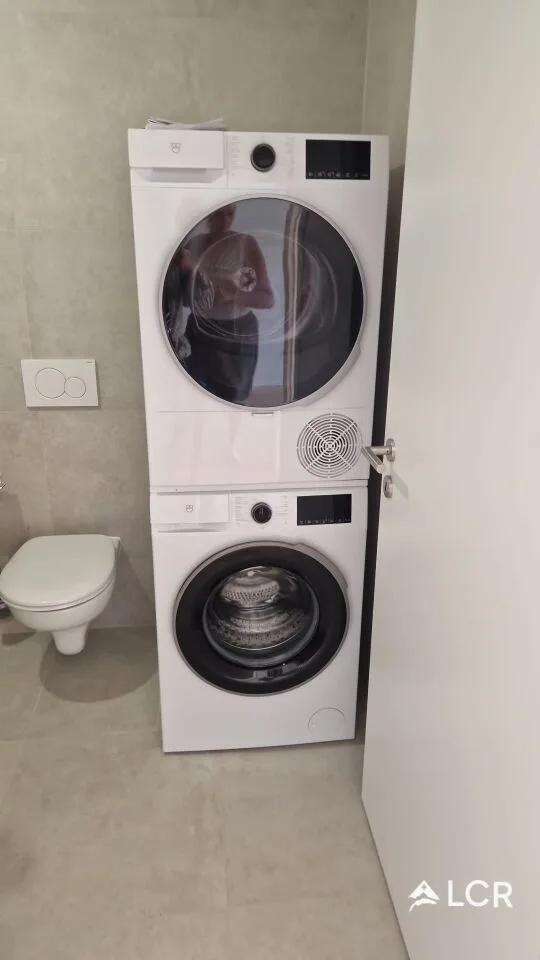Beautiful new 2.5-room apartment / 1 bedroom / 1 bathroom / 1 balcony