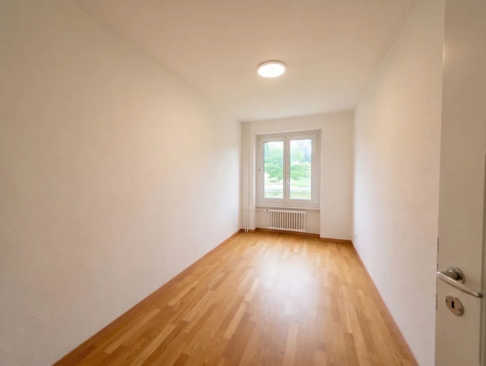 Beautiful 3.5-room apartment, bright and in excellent condition.