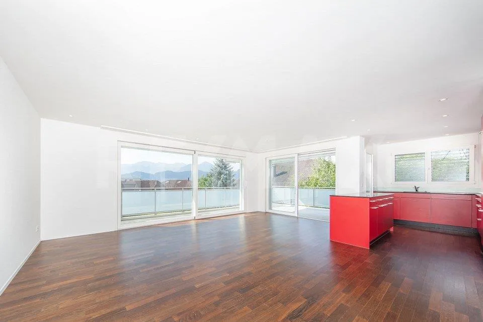 Elegant, bright 3.5-room apartment with large terrace and mountain panorama view, 6353 Weggis LU