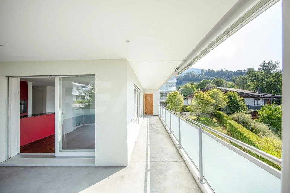 Elegant, bright 3.5-room apartment with large terrace and mountain panorama view, 6353 Weggis LU
