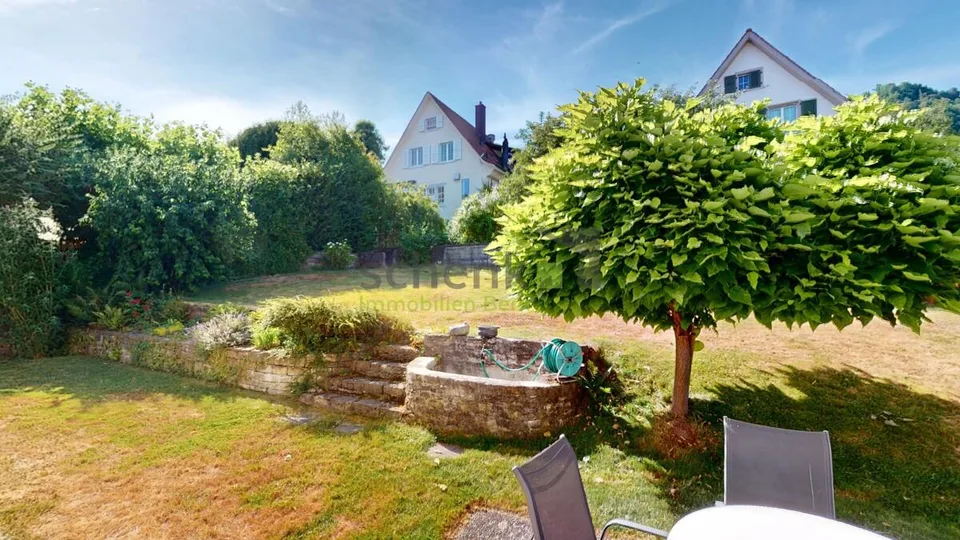 Casa familiare affascinante con giardino