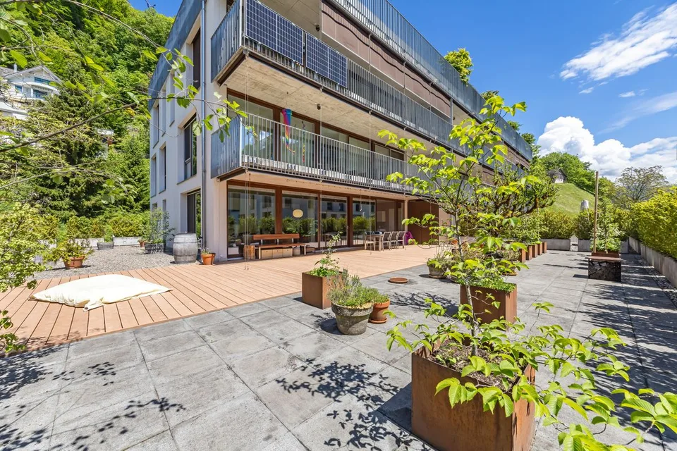 Appartement en rez-de-chaussée lumineux avec espace de séjour impressionnant et vue sur 6440 Ingenbohl-Brunnen