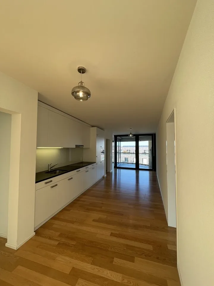 Lichtdurchflutete Lage über den Dächern - 3.5 Zimmer im 6. OG