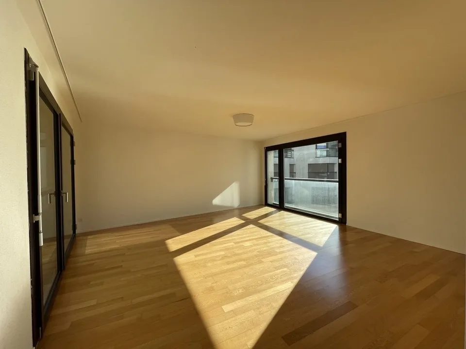 Lichtdurchflutete Lage über den Dächern - 3.5 Zimmer im 6. OG – Foto 7 von 10