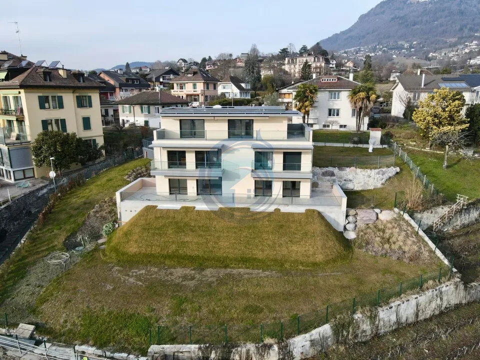 APPARTAMENTO ATTICO DI 2,5 LOCALI CON VISTA PANORAMICA SUL LAGO – foto 11 di 12