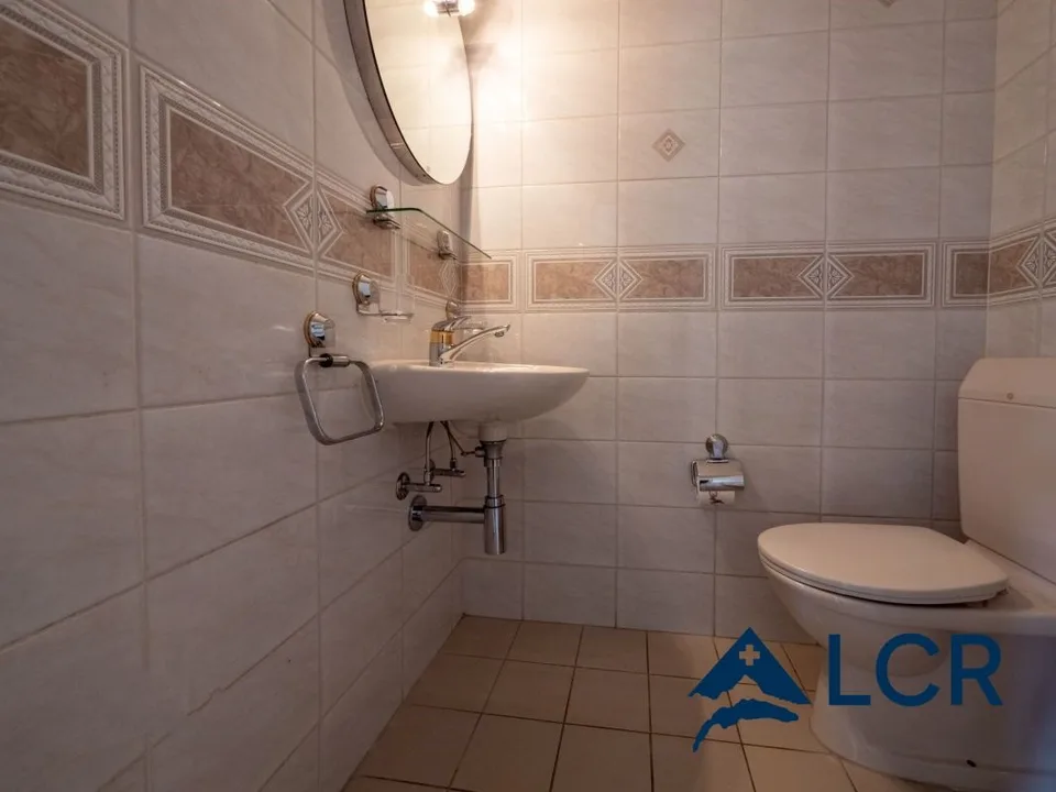 Schönes Apartment mit 4.5 Zimmern / 3 Schlafzimmern / 1 Badezimmer / 2 Balkonen