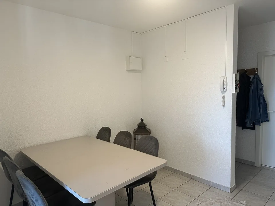 Marly 3,5 Zimmer + 1 Tiefgaragenstellplatz + 1 Außenstellplatz – Foto 6 von 11
