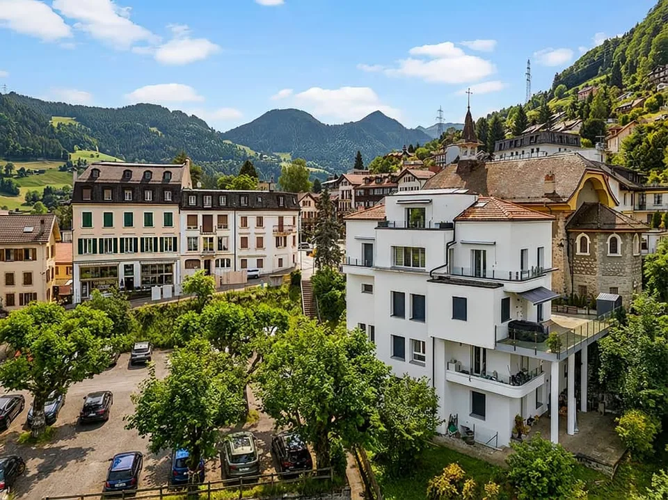 Vollvermietetes Mehrfamilienhaus oberhalb von Montreux