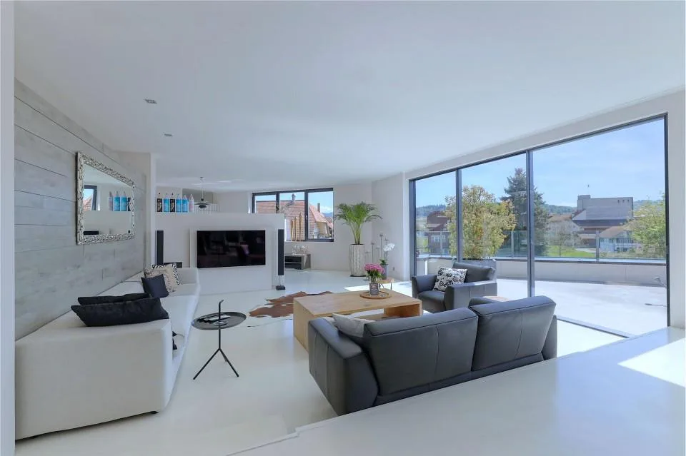 Exklusive, topmoderne 5½-Zimmer Attikawohnung mit grosser Terrasse