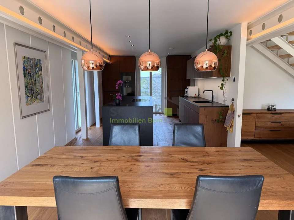 5.5-ROOM SINGLE-FAMILY HOUSE WITH HEATED CONSERVATORY AND GARDEN IDYLL