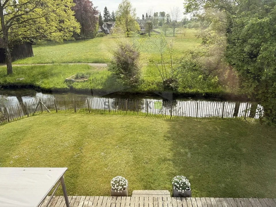 5.5-ROOM SINGLE-FAMILY HOUSE WITH HEATED CONSERVATORY AND GARDEN IDYLL