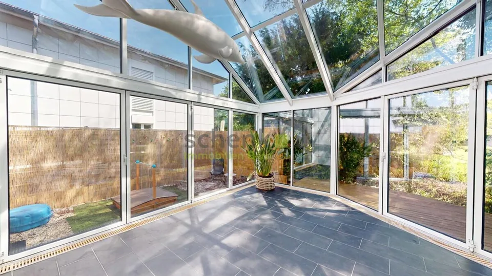 5.5-ROOM SINGLE-FAMILY HOUSE WITH HEATED CONSERVATORY AND GARDEN IDYLL
