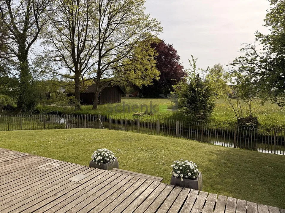 5.5-ROOM SINGLE-FAMILY HOUSE WITH HEATED CONSERVATORY AND GARDEN IDYLL
